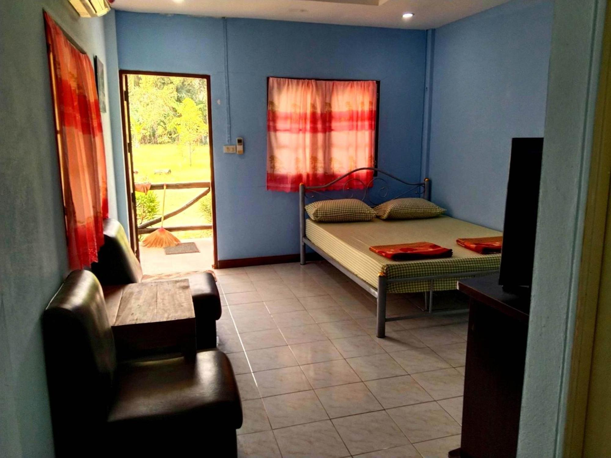 Diamond Hill Salak Phet Apartment Ко Чанг Стая снимка
